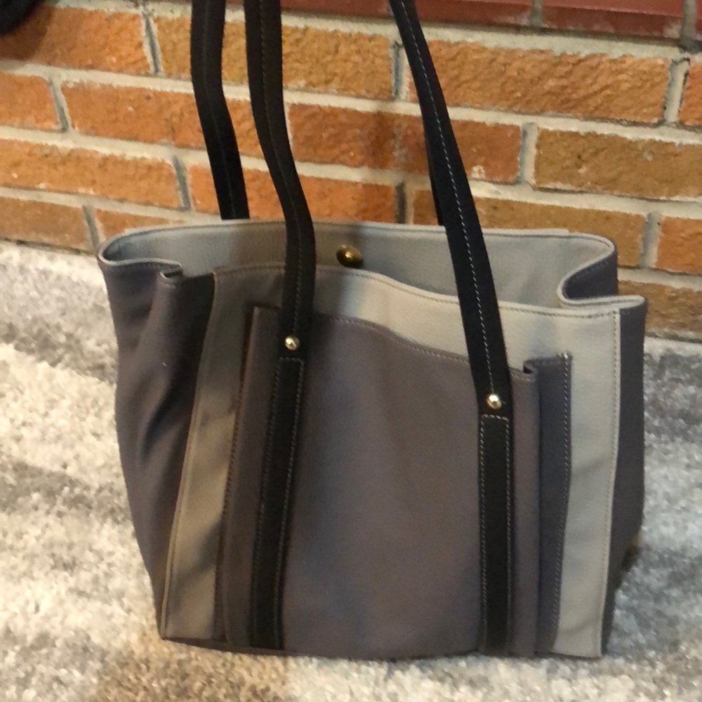 Relic gray/darkish gray purse